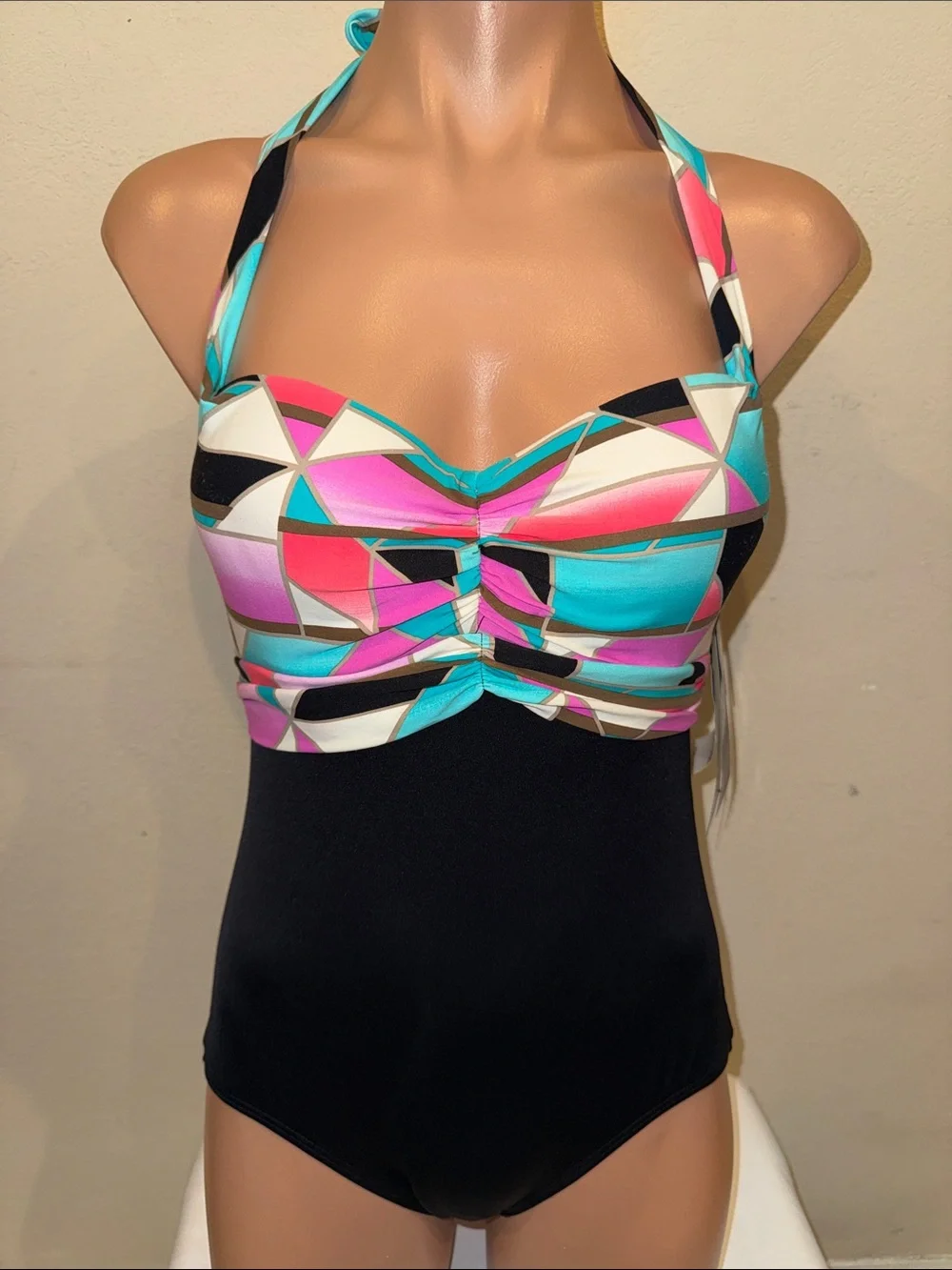 NWT Coco Reef one piece swimsuit size 32/34C underwire - Picture 1 of 4
